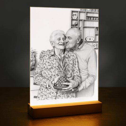 Dziadkowie jak naszkicowani ołowkiem - portret na szkle akrylowym dla dziadków - stworzprezent.pl