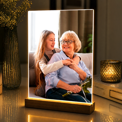 Babcia z wnuczką - personalizowany portret na szkle akrylowym dla babci