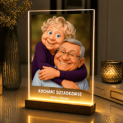 Lampka LED dla Dziadków – portret na szkle akrylowym w stylu bajki z podświetleniem - StwórzPrezent.pl